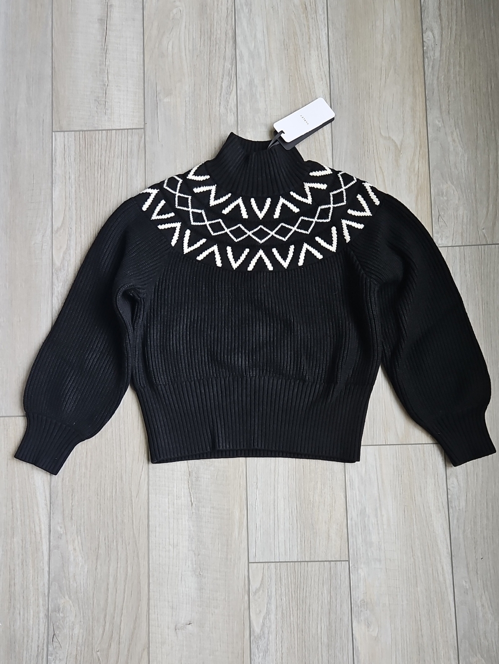 Varley Sweater - Picture 3 of 11